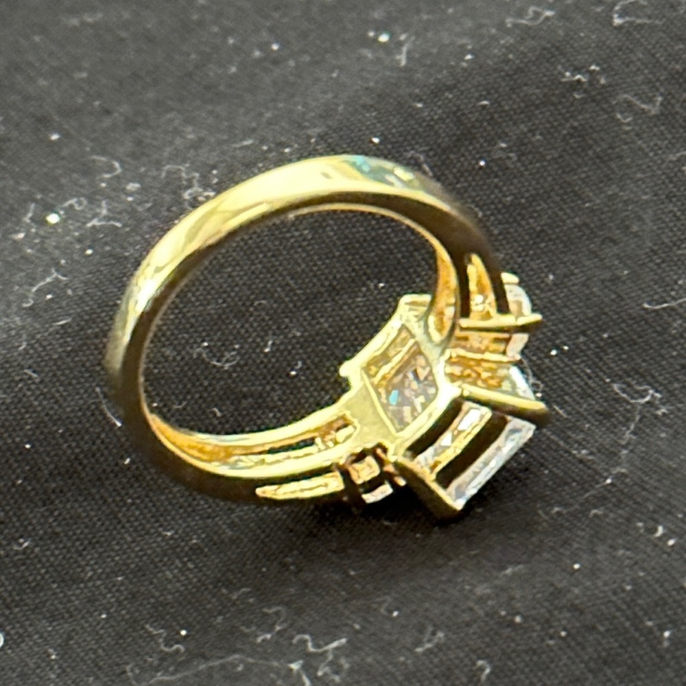 GET ENGAGED Emerald Cut Rectangular CZ 3 Stone Gold Ring Size 7 - Picture 7 of 8